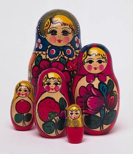 Nesting dolls, Matryoshka, Matryoshka doll