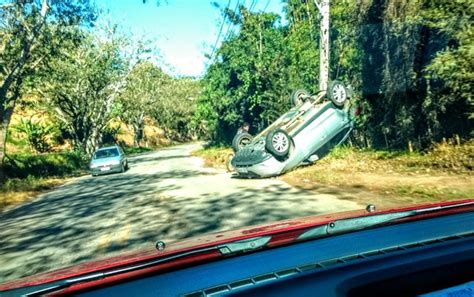 R Dio Acesa Fm Vr Carro Capota Na Rj Em Miguel Pereira