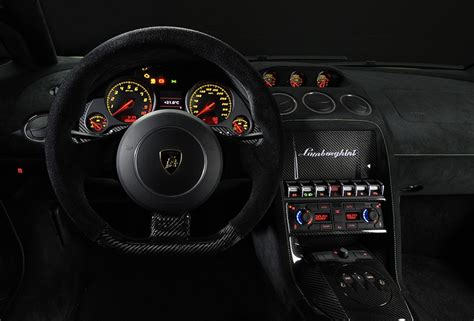 Descubrir 52+ imagen lamborghini superleggera interior - Abzlocal.mx