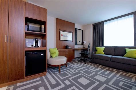 Hilton Garden Inn Central Park South, New York (NY) | Best Price Guarantee - Mobile Bookings ...