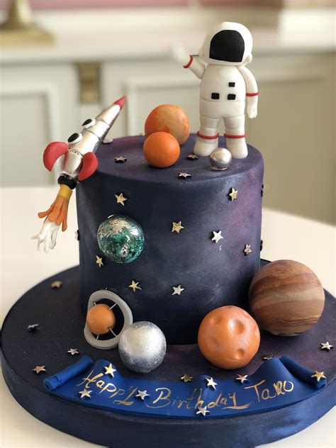 15 Amazing Space Themed Birthday Cake Ideas Out Of This World Artofit