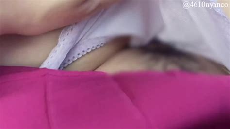 素人個人撮影ドライブ中に助手席で露出しだす新妻 人妻 代 太もも パンツ スカート 清楚 おまんこ japanese amateur asian wife driving