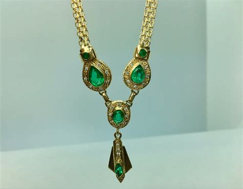 Fine 7.30ct Colombian Emerald Necklace 18K Yellow Gold ...