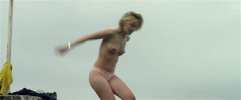 Diane Rouxel Nude In La Terre Des Hommes FR 2020