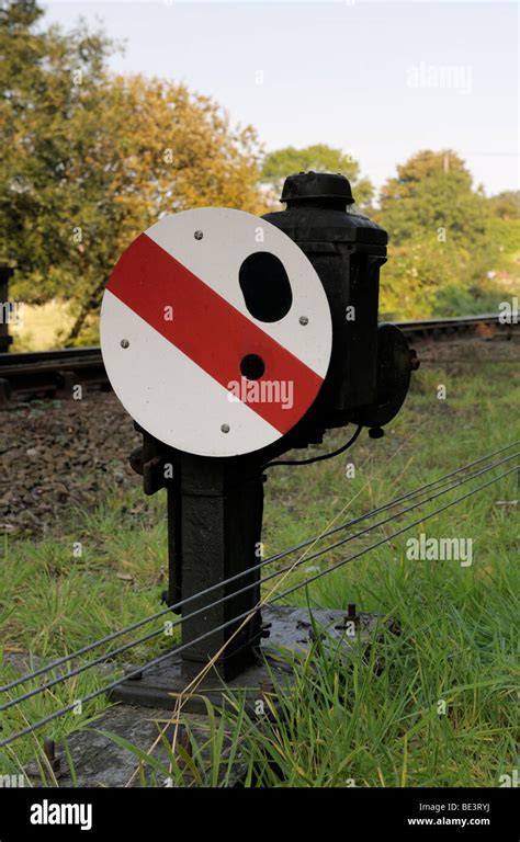 Lineside hi-res stock photography and images - Alamy