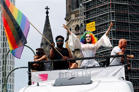 Las mejores fotos del desfile del Orgullo Gay en Berlín Infobae