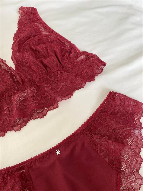 Set Price Handmade Red Lace Lingerie Crop Top Bralette And Bamboo