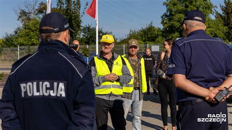 Protest Rolnik W Pod Siedzib Kowr Region Radio Szczecin