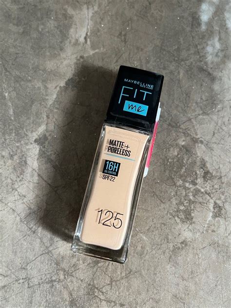 Maybelline Fit Me Mate Poreless Liquid Foundation Shade 125 Nude Beige Kesehatan