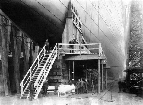 Hmhs Britannic 1914 February 26 1914 Shipyard Workers Standing