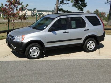 2004 Honda CR-V LX Data, Info and Specs | GTCarLot.com