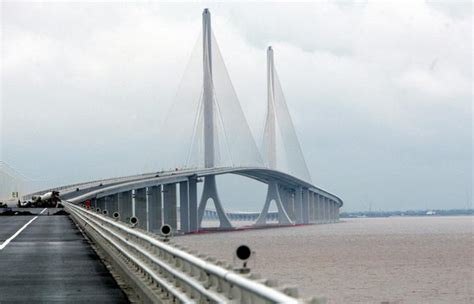 All Lights Are On: The Shanghai Yangtze River Bridge & Tunnel