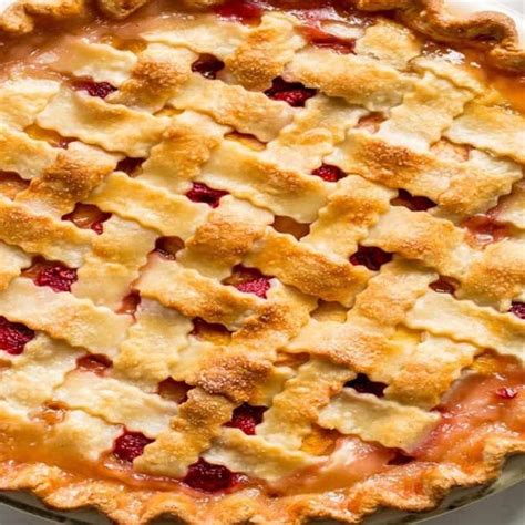 Juicy Peach And Strawberry Crumb Pie Recipe Fruits Recipes