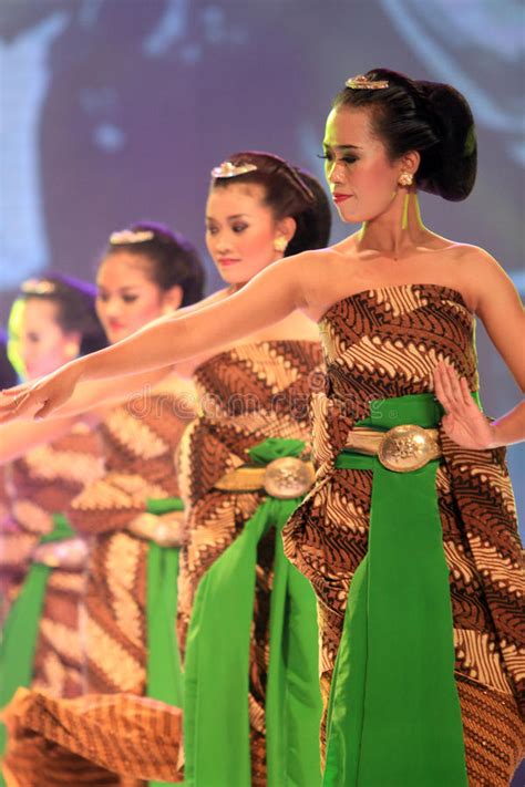 Traditional Dance Editorial Photo Image Of Central Center