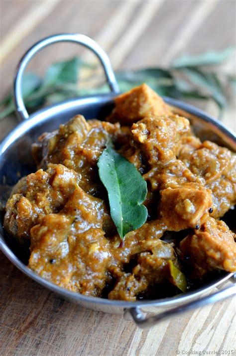 Varutharacha Chicken Curry ~ Kerala Style Cooking Curries