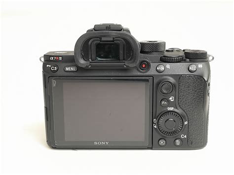 Sony Alpha 7R III (ILCE-7RM3) Body inkl. Zubehörpaket – reshoot ...