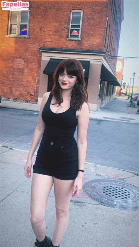 Sally LoMonaco Aka Sallylomonaco Nude Leaks Fapellas