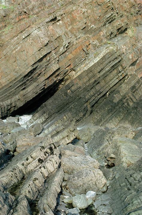 Interbedded Shales And Sandstone Photograph By Jon Wilsonscience Photo