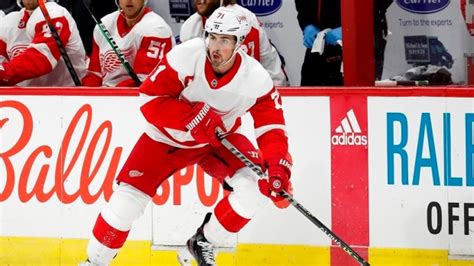 Detroit Red Wings Dylan Larkin upper-body injury - TSN.ca