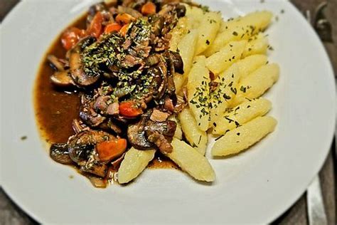 Pilzragout Mit Schupfnudeln Von Monhe Chefkoch