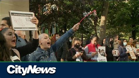 Montrealers Standing In Solidarity With Iranians Youtube