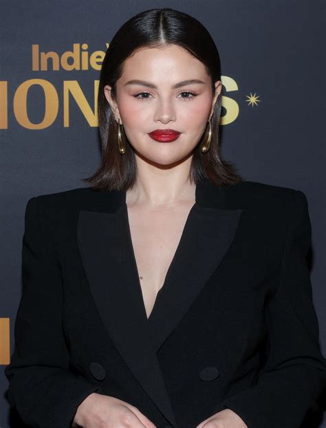 Selena Gomez Totally Nailed the '90s-Inspired Ombré Lip Trend — See