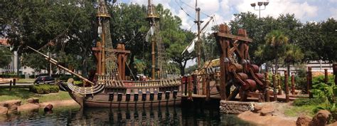 Go Orlando Explorer Pass Pirate S Cove Adventure Golf