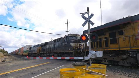 New LED Light UP 5280 Intermodal With NS CSX North Airport Way