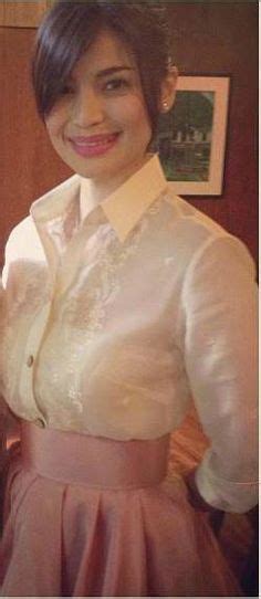 Modern Way To Wear A Barong Barong Tagalog For Women Filipiniana