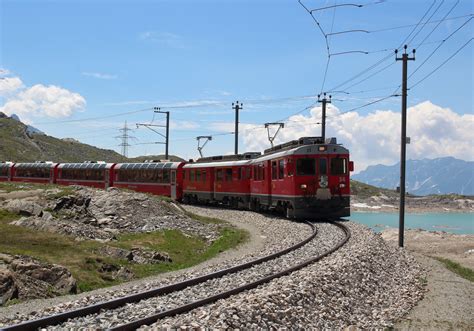 Abe Iii Hakone Und Corviglia Fahren Mit Dem Bernina