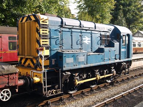 Br Class 08 0 6 0 Diesel Shunter English Electric Design British Railways 08911 08694 13079