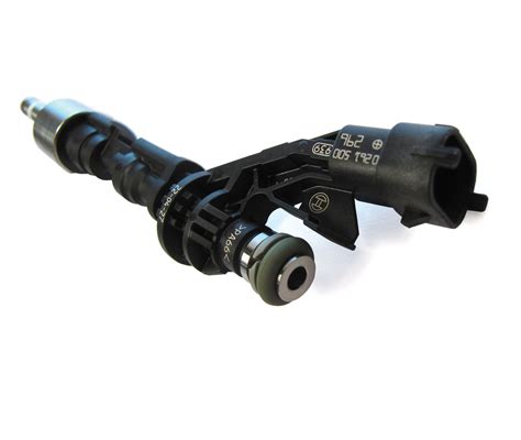 BOSCH Fuel Injector For Land Rovers 2014 On LR105431