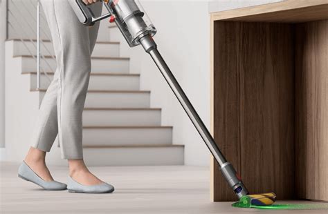 Best Cordless Vacuum Cleaner - Dyson Review - 50 Friendly