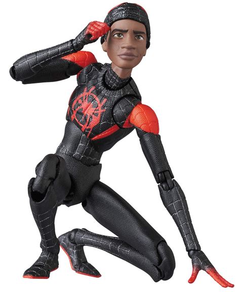 MAFEX Into the Spider-Verse Miles Morales & Comic Spider-Man Figures ...