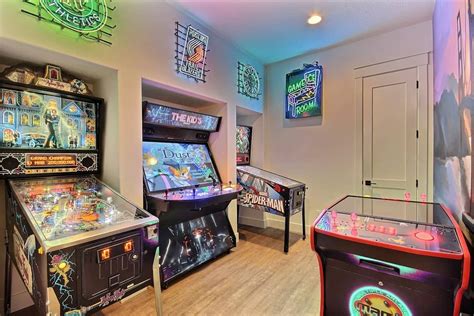 Small Room Game Room | Model homes, Parade of homes, Arcade room