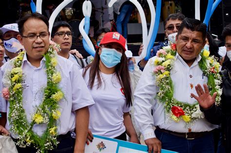 Aecid Bolivia El Ministro Del Medio Ambiente Y Agua Juan Santos