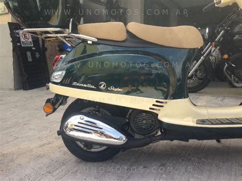 Zanella Styler Exclusive Z Vespa Verde