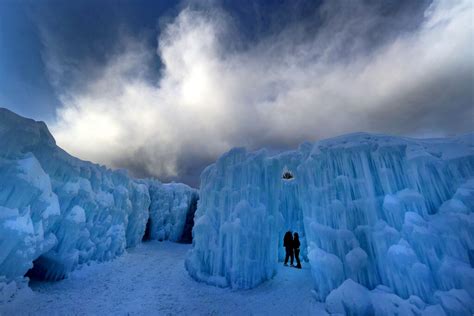 The Ultimate Guide for Visiting the Ice Castles in New Hampshire