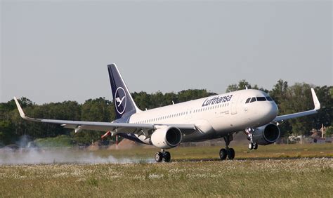 Lufthansa D Aiwf Msn Airbus A Sl Flickr