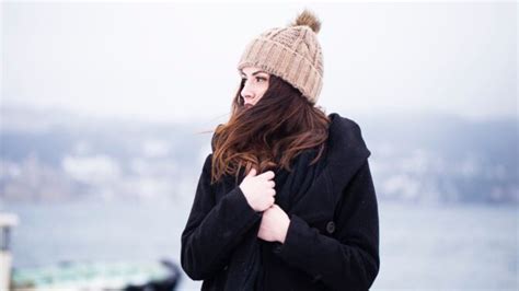 Come Prendersi Cura Dei Capelli In Inverno Consigli Per L Hair Routine