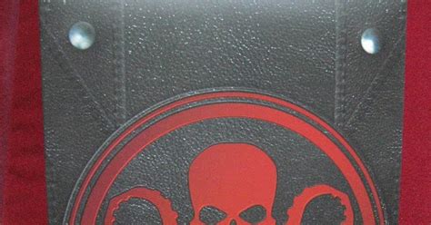 DeSMOnd Collection Hot Toys Red Skull In Captain America