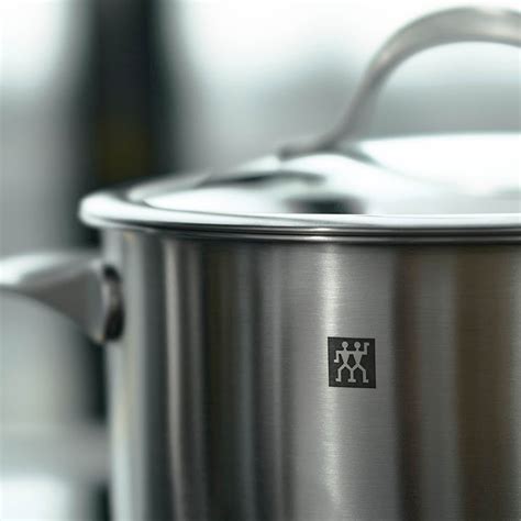 ZWILLING Essence Kochtopfset 5-tlg, 18/10 Edelstahl | ZWILLING.COM