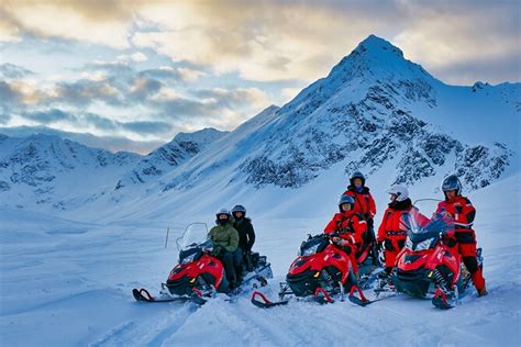 Tour Guiado En Moto De Nieve Por Los Alpes De Lyngen Desde Tromso