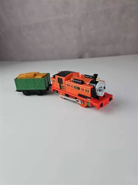 THOMAS THE TANK Engine Trackmaster Motorised Nia Engine With Trailer