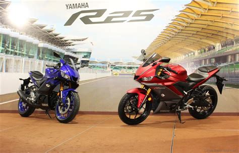 Refreshed Yamaha Yzf R Introduced Price Tba