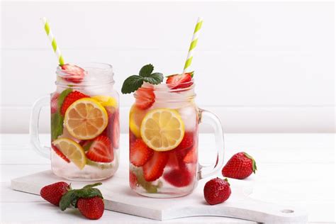 7 Tips Membuat Infused Water Lebih Terasa Segar Dan Tidak Hambar