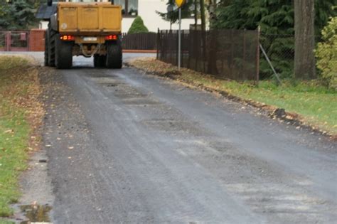 Trwa przebudowa dróg w Dziepółci Radomsko24 pl