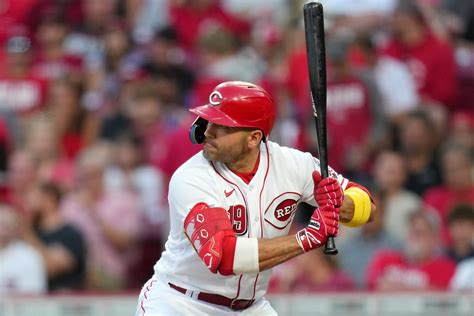 Toronto Blue Jays Sign Toronto Native Joey Votto To Minor League Deal Bvm Sports