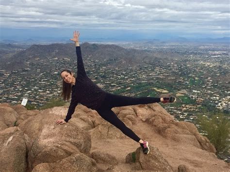 Hiking Camelback Mountain ~ Roamancing Travel Magazine