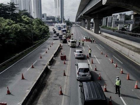 74 000 Kendaraan Pemudik Nekat Dipaksa Putar Balik Bless Car